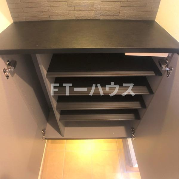 シャーメゾン幕張本郷の収納