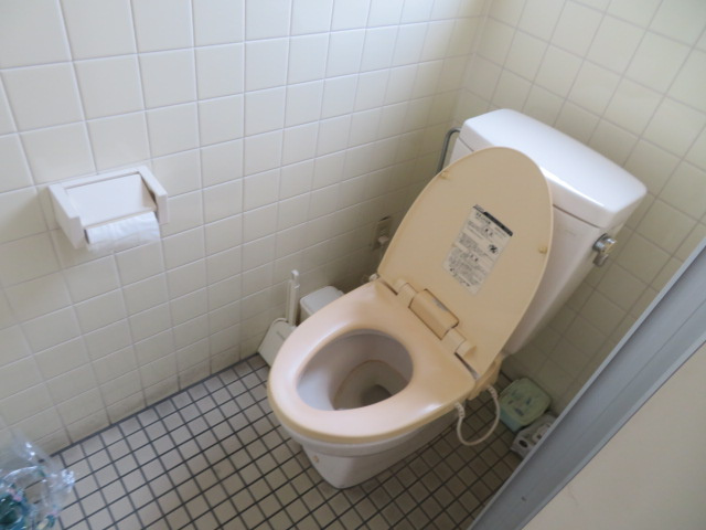 川口市東領家５丁目の倉庫のトイレ