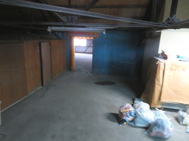 川口市東領家５丁目の倉庫の内装