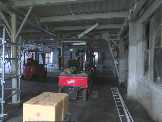 川口市東領家５丁目の倉庫の内装