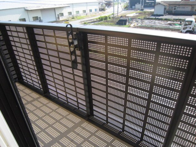 熊本市南区城南町舞原のアパートのバルコニー