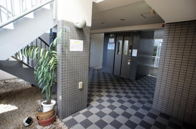 【エントランス】 | ルッツ平野