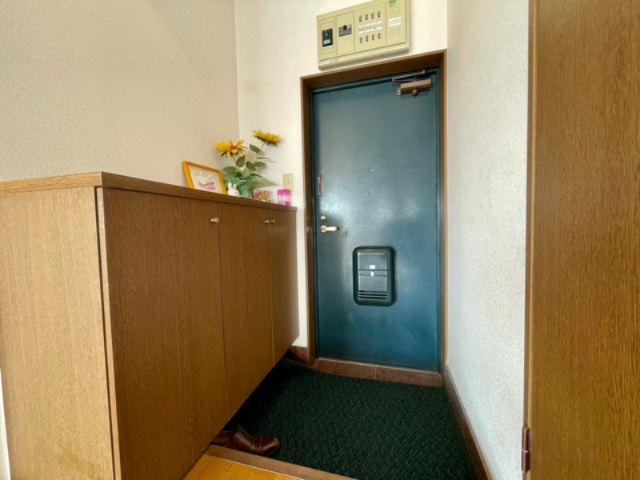 フレックス佐賀駅前の玄関|収納もある玄関です！