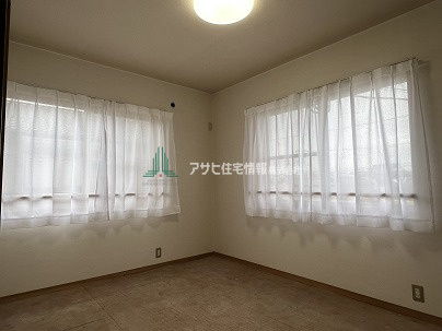 久留米市小森野町のアパートの和室|明るいお部屋です♪