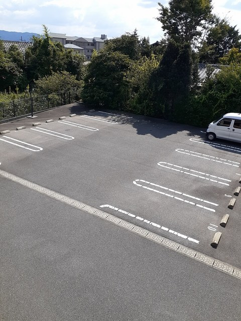 グレイスサクラの駐車場|駐車スペースもあります☆