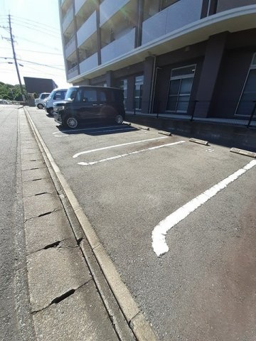 ＯＳＡＮＰＯ上津の駐車場|駐車スペースもあります☆