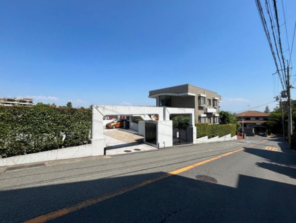 ラフィーヌ芦屋の外観