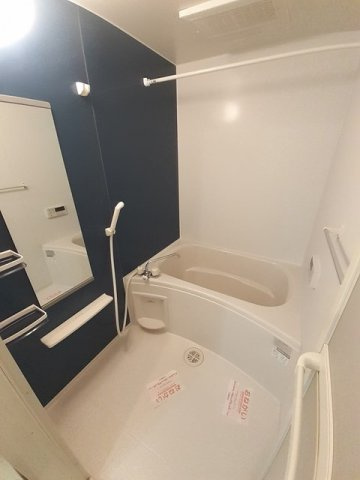 リーベンス・グランデⅡの浴室|追い焚き・浴室乾燥機付きのお風呂です♪