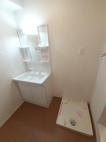 リーベンス・グランデⅡの洗面所|広い洗面スペースです★