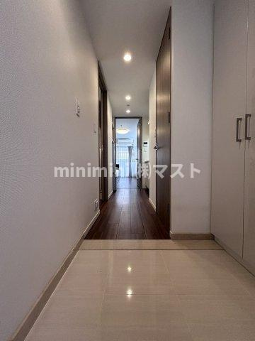 パークアクシス大阪新町の玄関