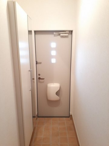 Ｃｏｔｔｉ南薫の玄関|シューズボックス付きの玄関です☆