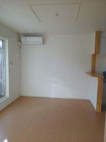 久留米市田主丸町森部のアパートの居間・リビング