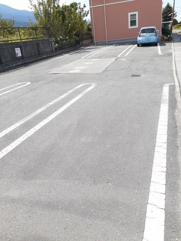 久留米市田主丸町森部のアパートの駐車場