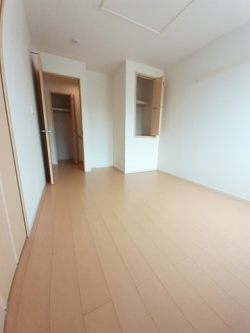 クローバー・Ⅱの寝室|クローゼット付の寝室です☆