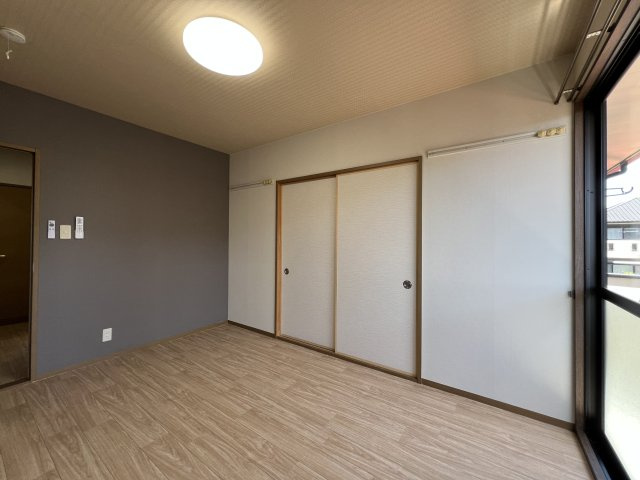 ハイカムールあすかBの洋室|６帖洋室