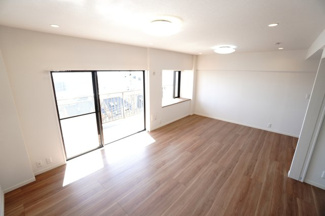 【居間・リビング】 | 【上質リノベ】井口台パークヒルズ壱番館 | 室内（2024年10月11日13：00頃）撮影