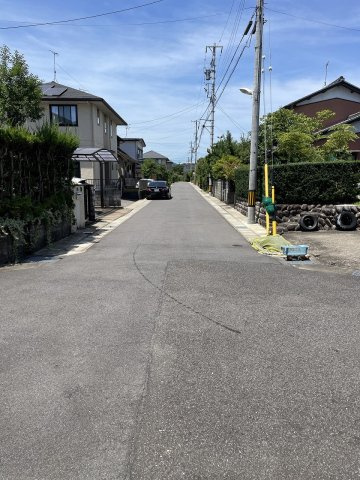 中古住宅　大洞柏台3丁目の前面道路含む現地写真|北側道路