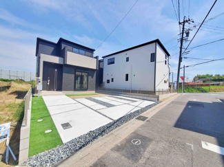 【前面道路含む現地写真】