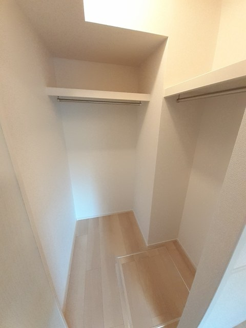 パークハイム柳ノ瀬の収納|ウォークインクローゼットなので収納豊富です☆