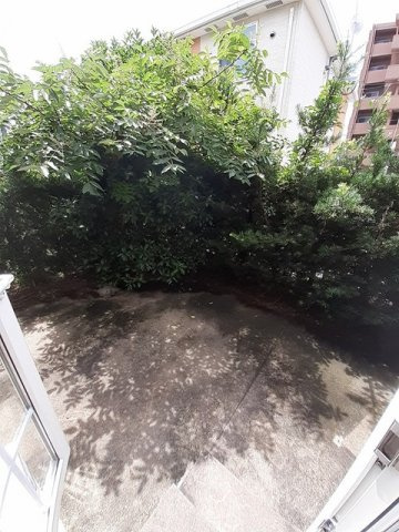 サニーサイドの庭|陽当たり良好なお庭です♪