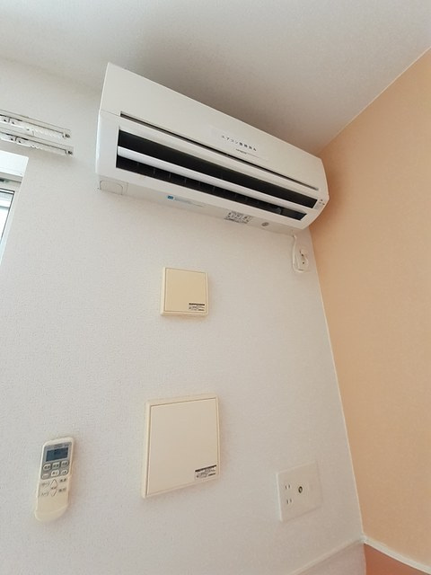 ヒッコリー　リッジ弐番館の内装|嬉しいエアコン付きです★