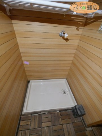 【ランドリースペース】 | エメラルドマンション西今宿　1階