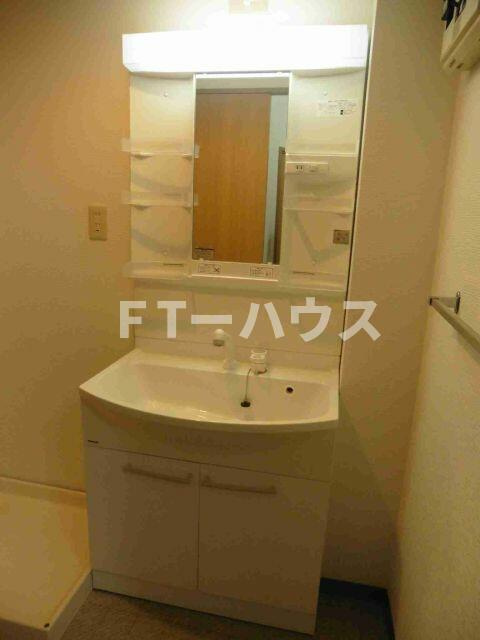 コンフォール実花の洗面所|独立洗面台