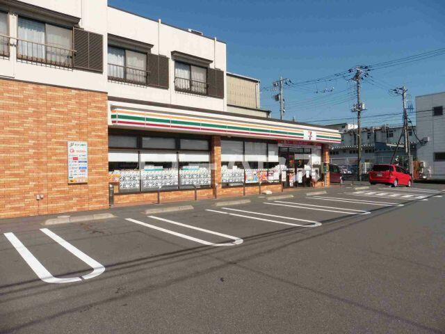 コンフォール実花の駐車場|セブンイレブンまで140m