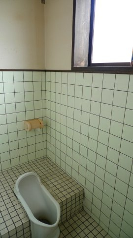 灘分町　工場のトイレ