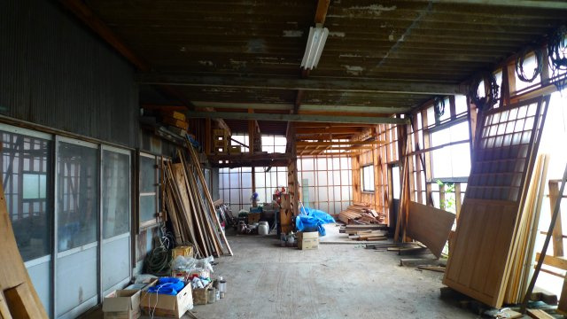 灘分町　工場の内装
