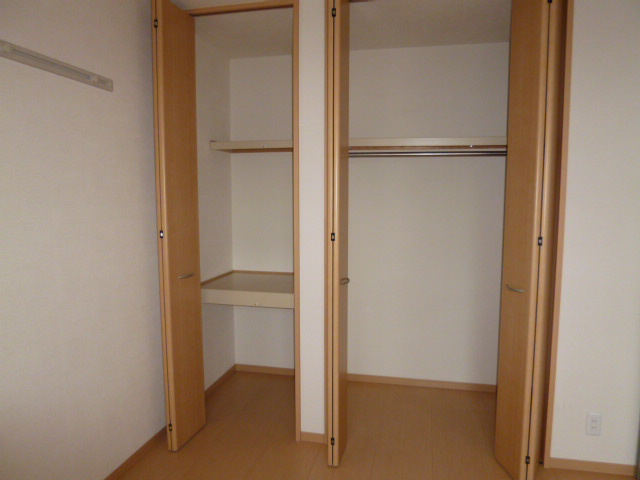 倉敷市福田町古新田のアパートの収納|クローゼット