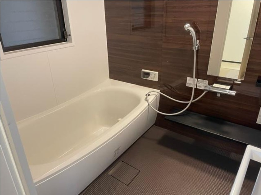 サンシティ桂坂ロイヤル壱番館|シックな印象で清潔感あり！
窓があるので換気がしやすくカビ発生防止♪