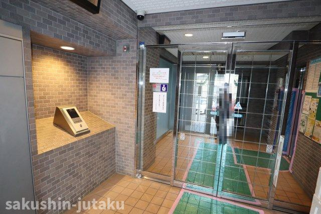 ベルパーク八千代森の街のエントランス|オートロック　宅配ボックス