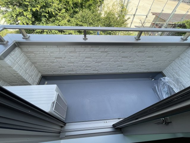 【バルコニー】