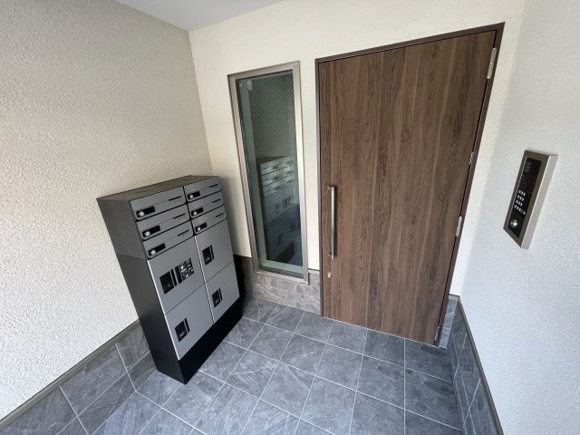 【エントランス】