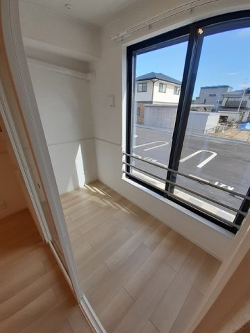 マカニ　レア　Ｃのバルコニー|陽当たり良好なサンルームです♪