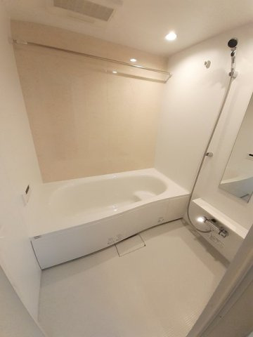 マカニ　レア　Ｃの浴室|追い焚き・浴室乾燥機付きのお風呂です♪