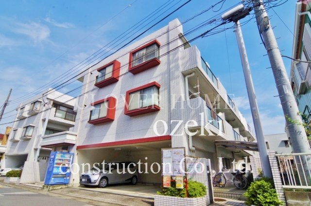 レキシントンマンション東大沢の外観