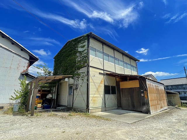 今市町倉庫の外観