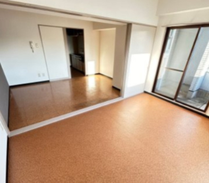 イーストガーデン　ポプラ館の居間・リビング