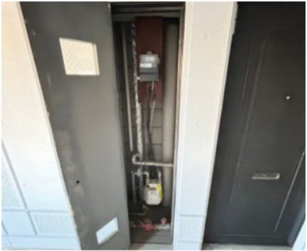 イーストガーデン　ポプラ館の玄関