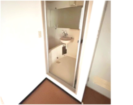 イーストガーデン　ポプラ館の玄関