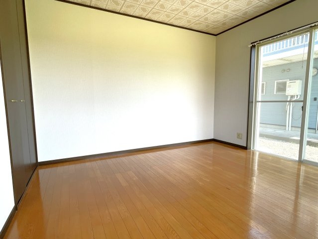 コープ野村C棟の洋室