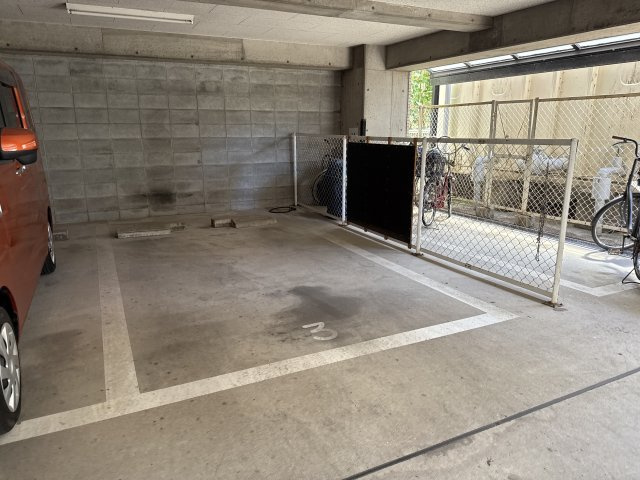 サンパレス２１姫路の駐車場