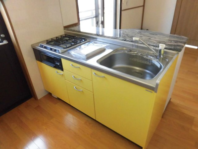 【キッチン】 | ヴェチヒルズ千早 | 別号室の写真になります。現況優先。