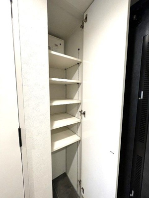 【玄関】 | quador高宮3丁目 | 別号室の写真になります。現況優先。