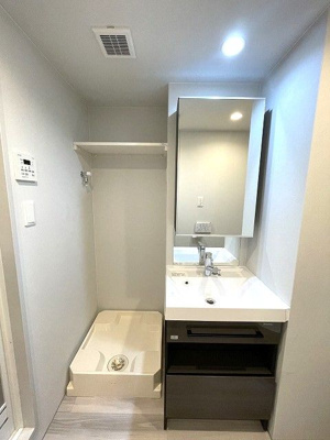 【洗面所】 | quador高宮3丁目 | 別号室の写真になります。現況優先。