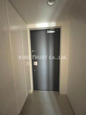 ロジュマンタワー梅田の玄関