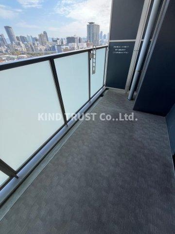 ロジュマンタワー梅田のバルコニー