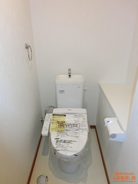 ロワール東町のトイレ|同タイプの別部屋です。